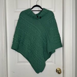 Aran Irish Poncho Merino Wool Knit Green New with Tags